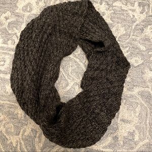 GAP Chunky Knit Infinity Scarf
